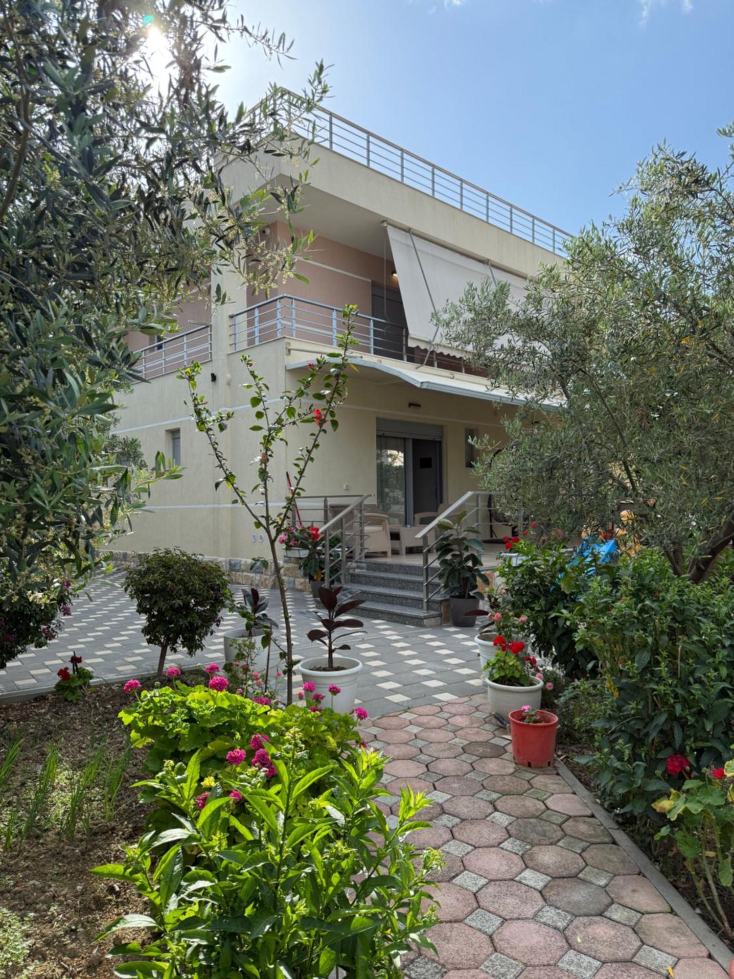 Pensión Arial Trinity Vlorë